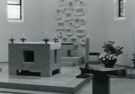 Gempen Altar und Chor