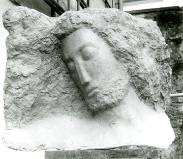 Priestergrabstein Studie