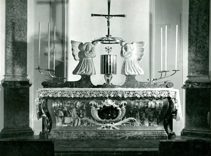 Altarzubehör mit zwei Engeln