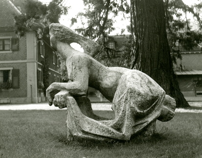 Liegende Margrit